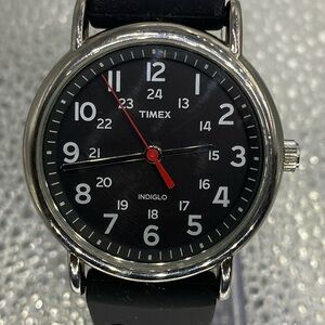 *** Men’s  *** Timex   ^^^ Indiglo Black Dial Watch /  Red Second Hand ^^^